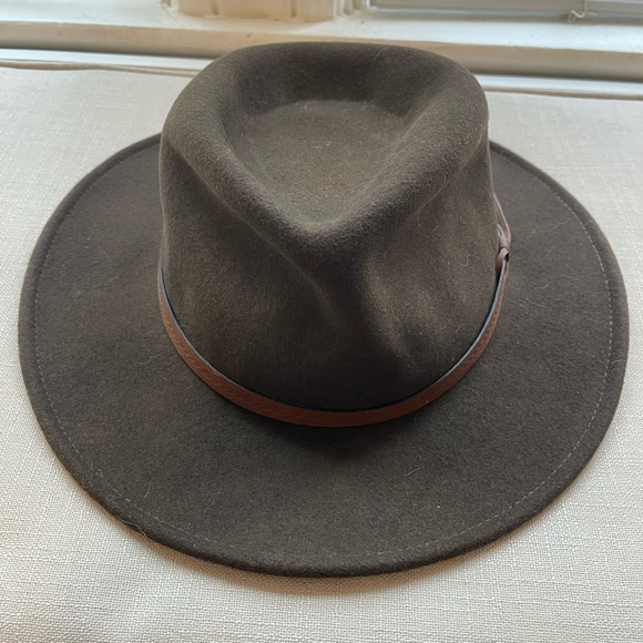 Country Gentlemen Felt Hat with Leather Accent - Picture 2 of 4